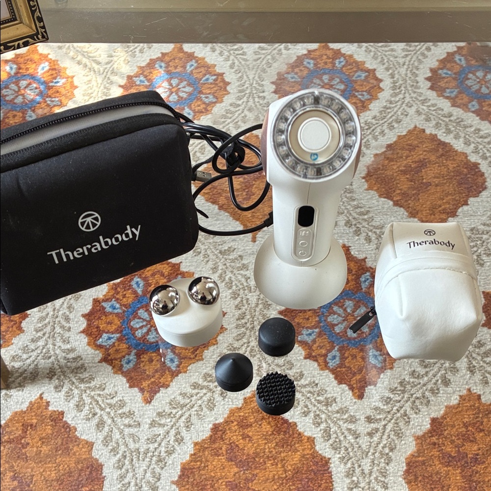 Therabody Theraface Pro + all attachments